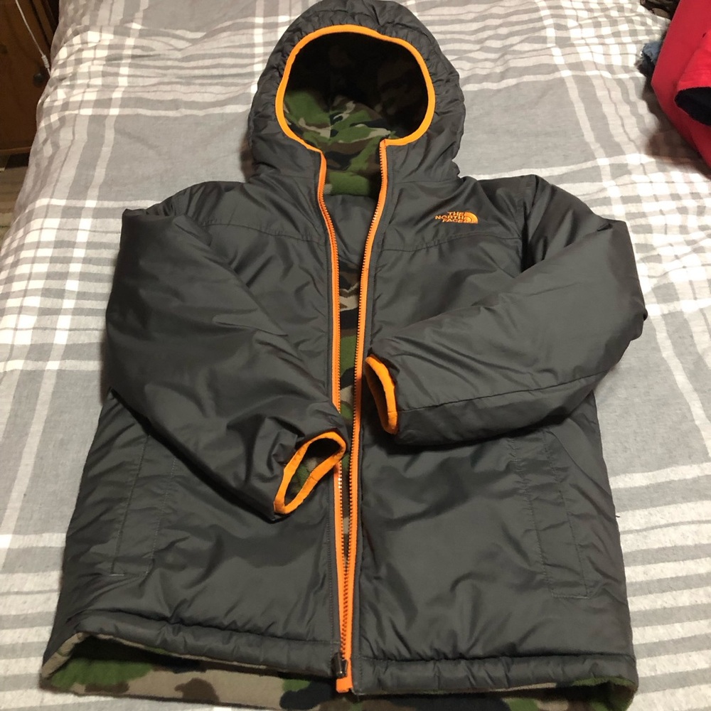 Boys North Face Reversible Jacket Camo and Grey